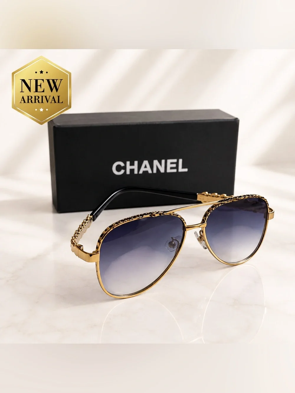 🕶️ Gold-Tone Aviator Sunglasses with Chain Detail 🕶️